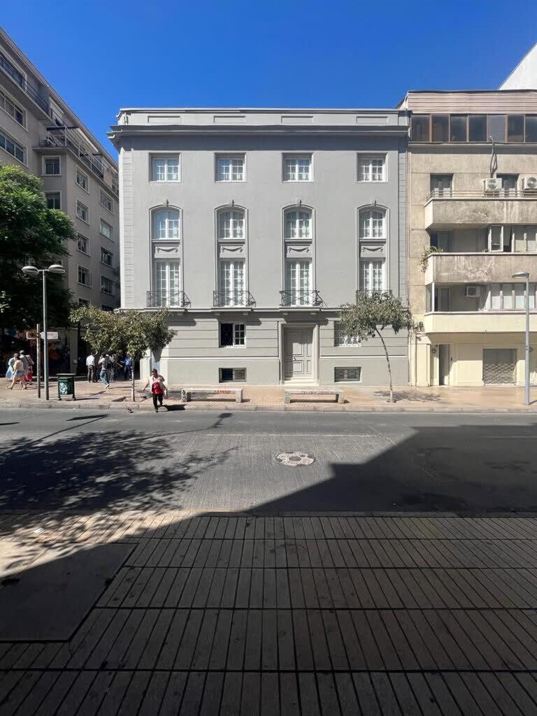 Hom I Lujoso En Calle Monjitas Apartamento Santiago