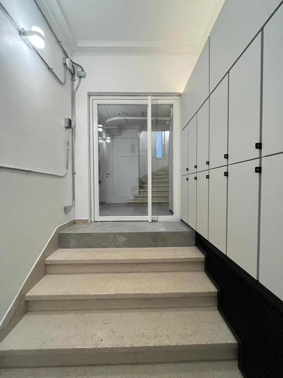 Hom I Lujoso En Calle Monjitas Apartamento *
